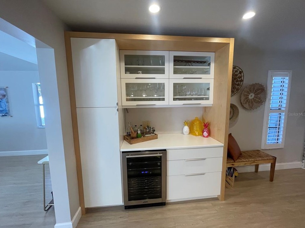 1534 Wexford Dr, Palm Harbor FL  34683-6229 exterior