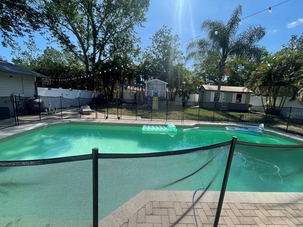 1534 Wexford Dr, Palm Harbor FL  34683-6229 exterior