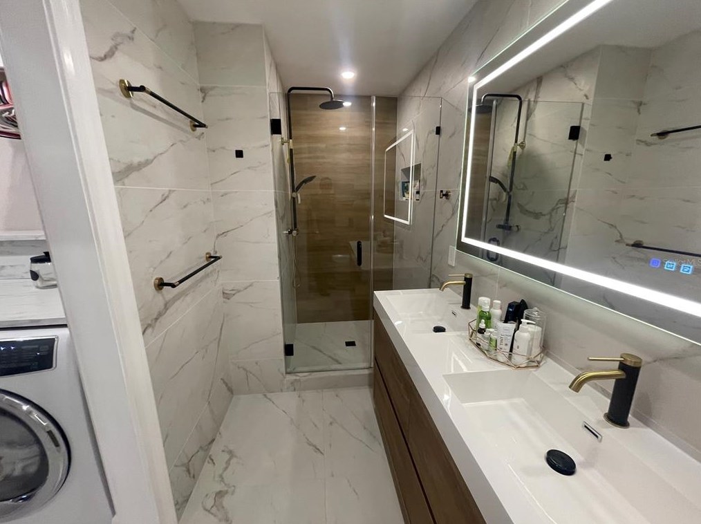 1534 Wexford Dr, Palm Harbor FL  34683-6229 exterior