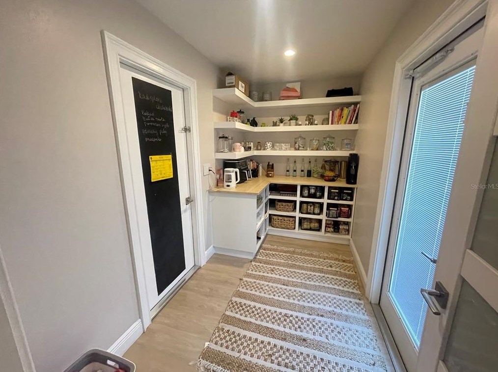 1534 Wexford Dr, Palm Harbor FL  34683-6229 exterior