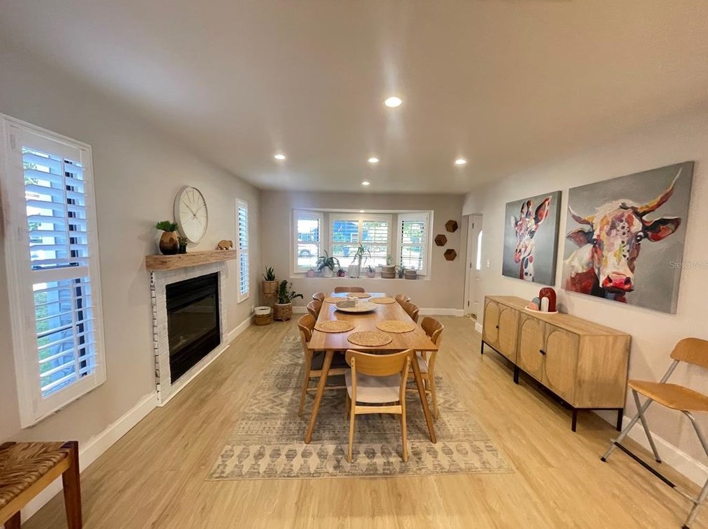 1534 Wexford Dr, Palm Harbor FL  34683-6229 exterior