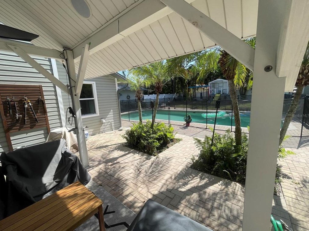 1534 Wexford Dr, Palm Harbor FL  34683-6229 exterior