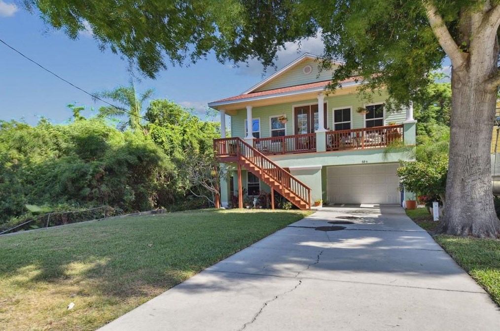 395 Ulelah Ave, Palm Harbor, FL 34683-1812