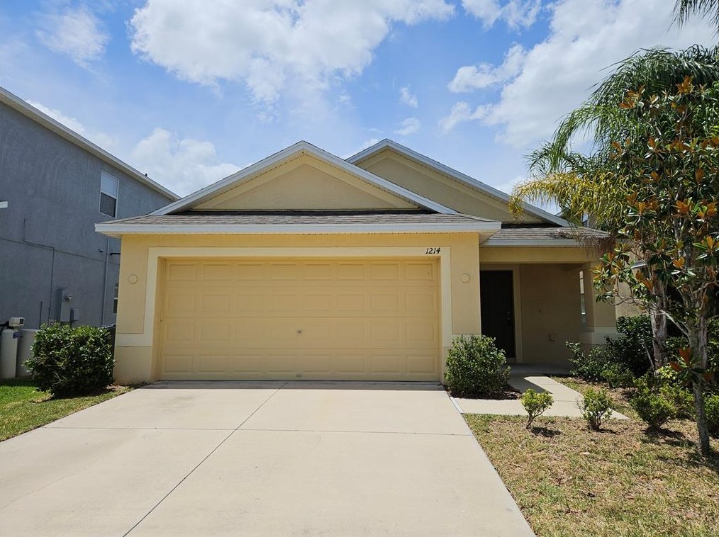 1214 Trailwater St, Ruskin, FL 33570
