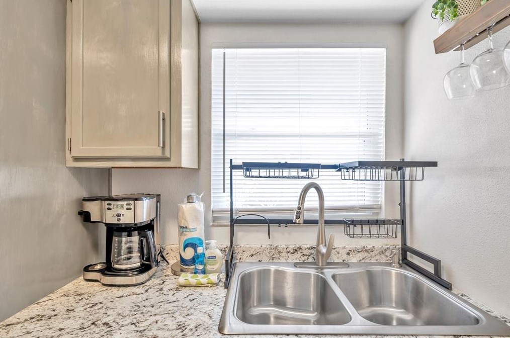 8900 Southern Comfort Dr, Largo FL  33773-4731 exterior