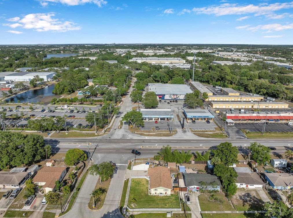 8900 Southern Comfort Dr, Largo FL  33773-4731 exterior