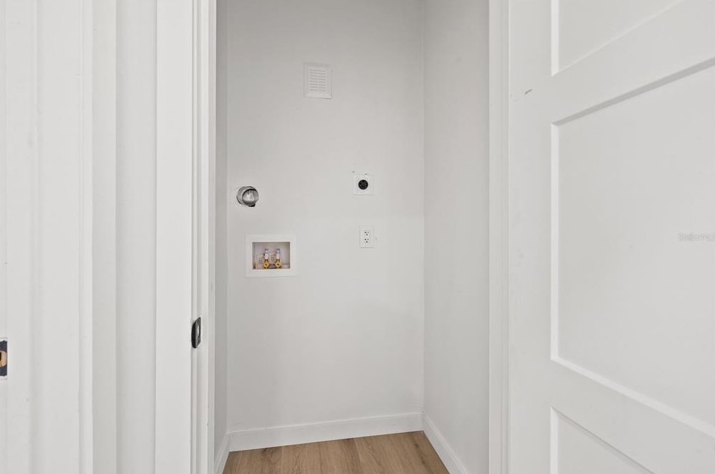 4811 Del Rio Way, Saint Petersburg FL  33711-3628 exterior