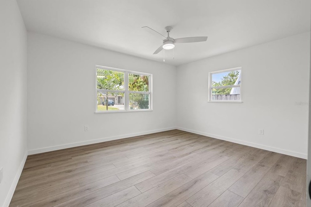 4811 Del Rio Way, Saint Petersburg FL  33711-3628 exterior