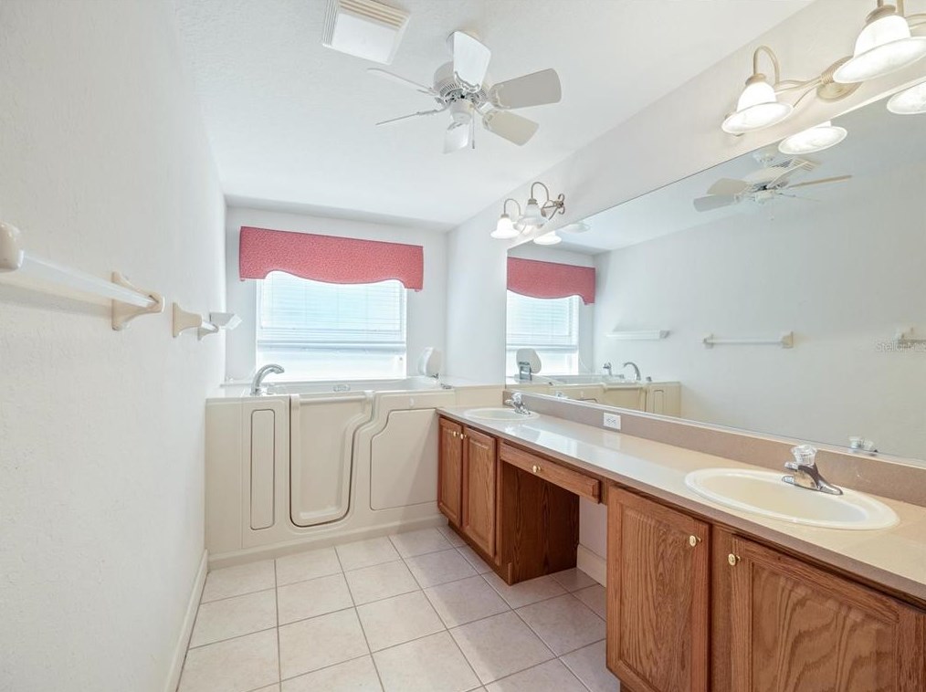 6614 Grn Acres Blvd, New Port Richey FL  34655-6031 exterior