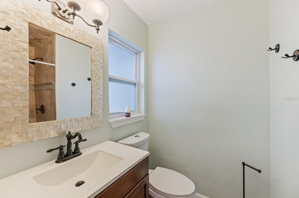 2604 Frst Pkwy, Largo FL  33771-1452 exterior