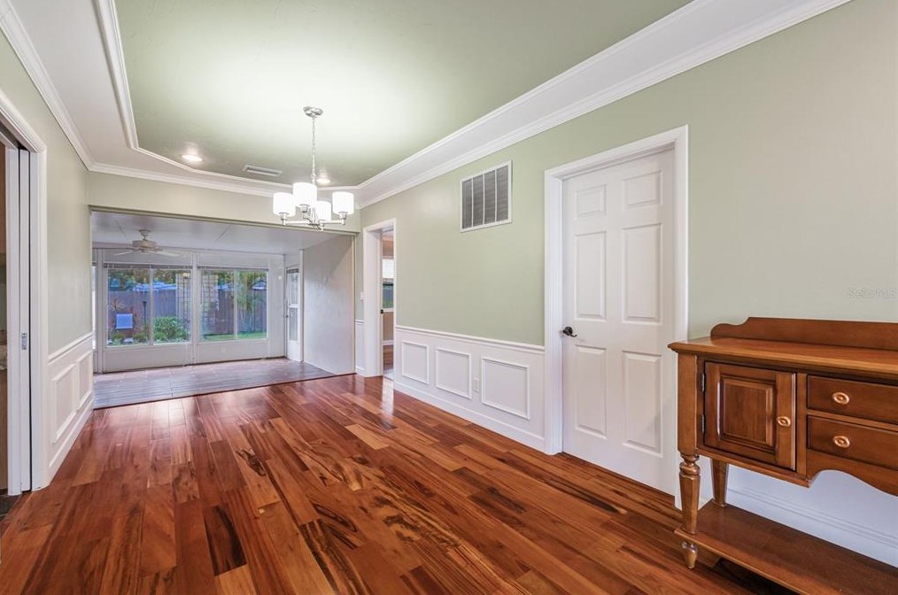 2604 Frst Pkwy, Largo FL  33771-1452 exterior