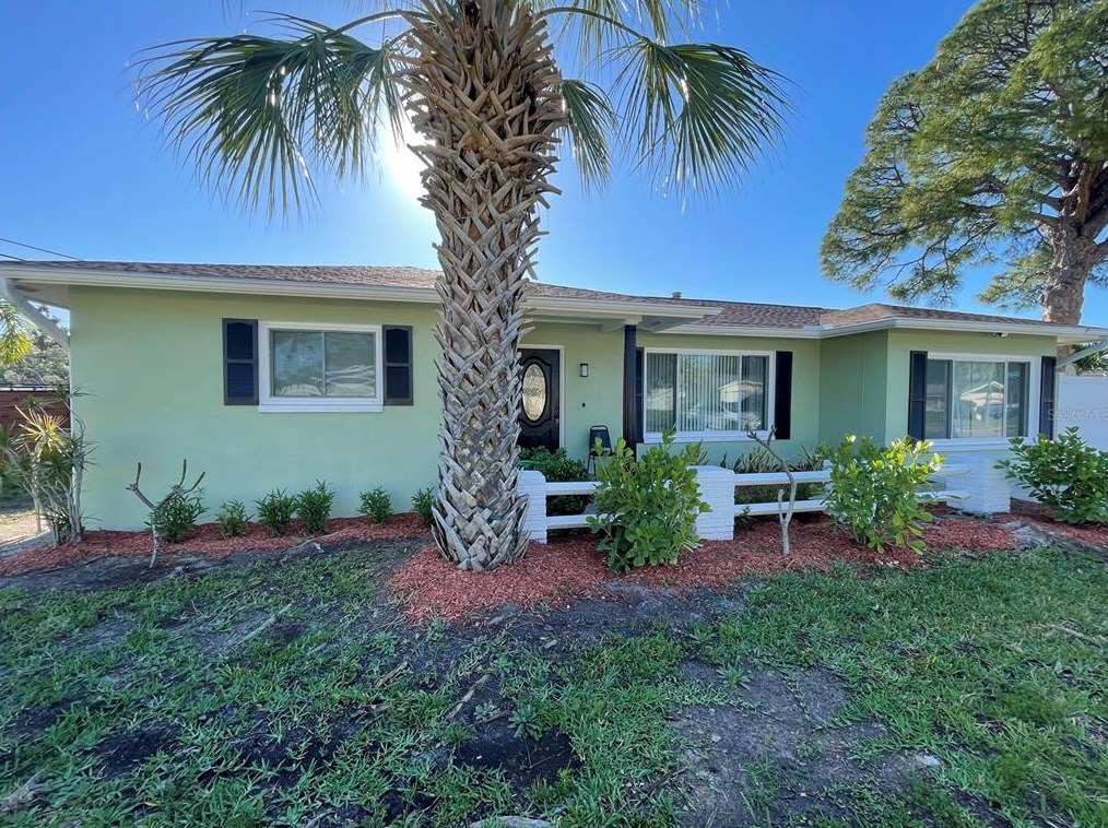6041 Venetian Blvd Ne, Saint Petersburg, FL 33703