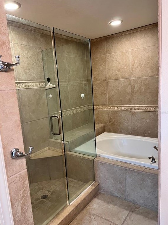 123 Valencia Cir, Saint Petersburg FL  33716-1212 exterior