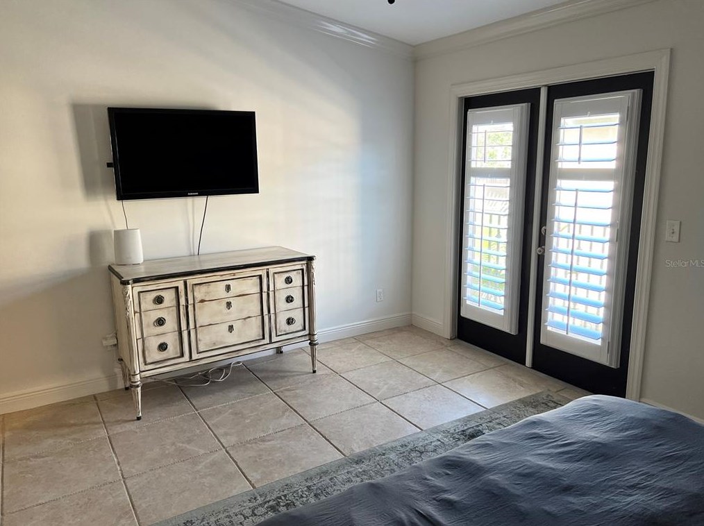 123 Valencia Cir, Saint Petersburg FL  33716-1212 exterior