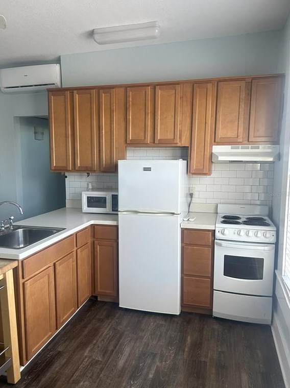 617 9th St N #1, Saint Petersburg, FL 33701