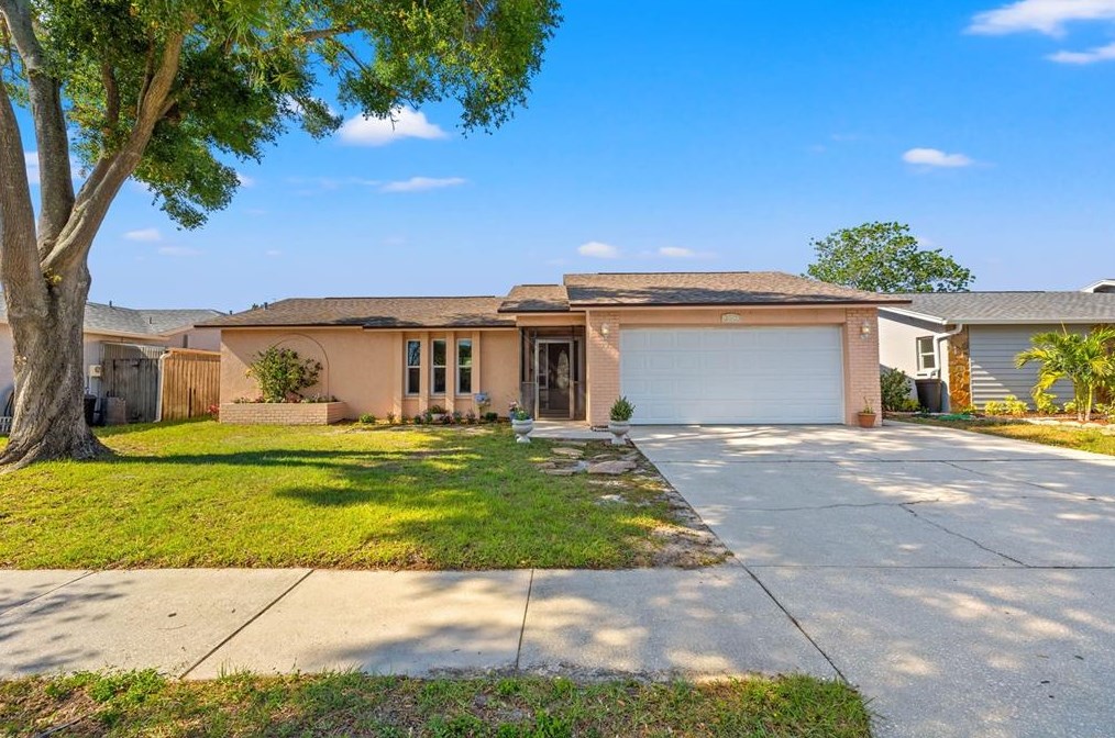 8443 121st Ave, Largo, FL 33773-2808