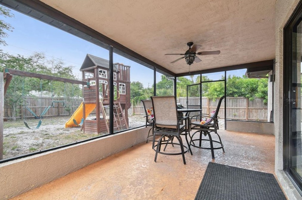 2777 Valencia Ln, Palm Harbor FL  34684-3936 exterior