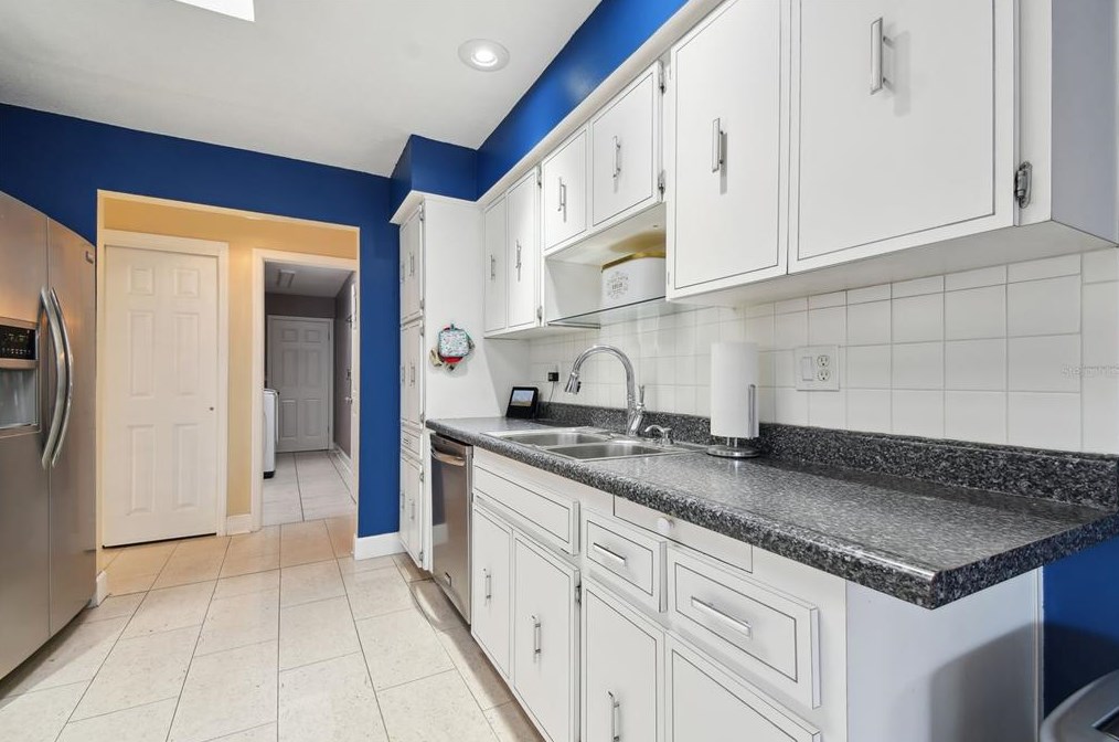 2777 Valencia Ln, Palm Harbor FL  34684-3936 exterior