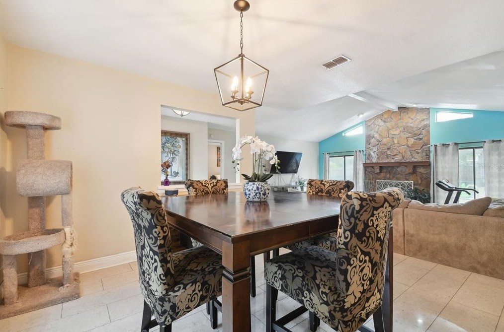 2777 Valencia Ln, Palm Harbor FL  34684-3936 exterior