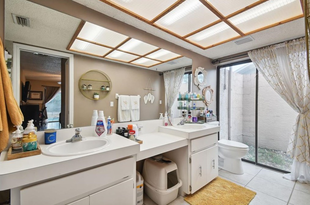 2777 Valencia Ln, Palm Harbor FL  34684-3936 exterior