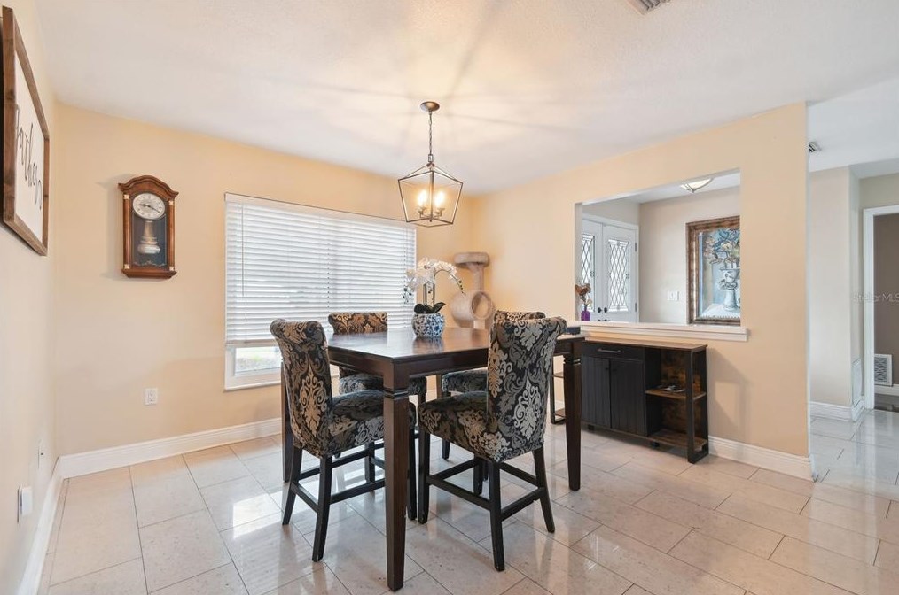 2777 Valencia Ln, Palm Harbor FL  34684-3936 exterior