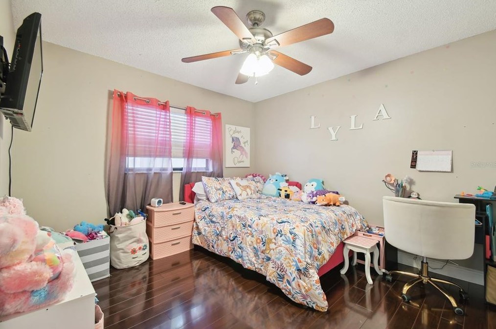 2777 Valencia Ln, Palm Harbor FL  34684-3936 exterior