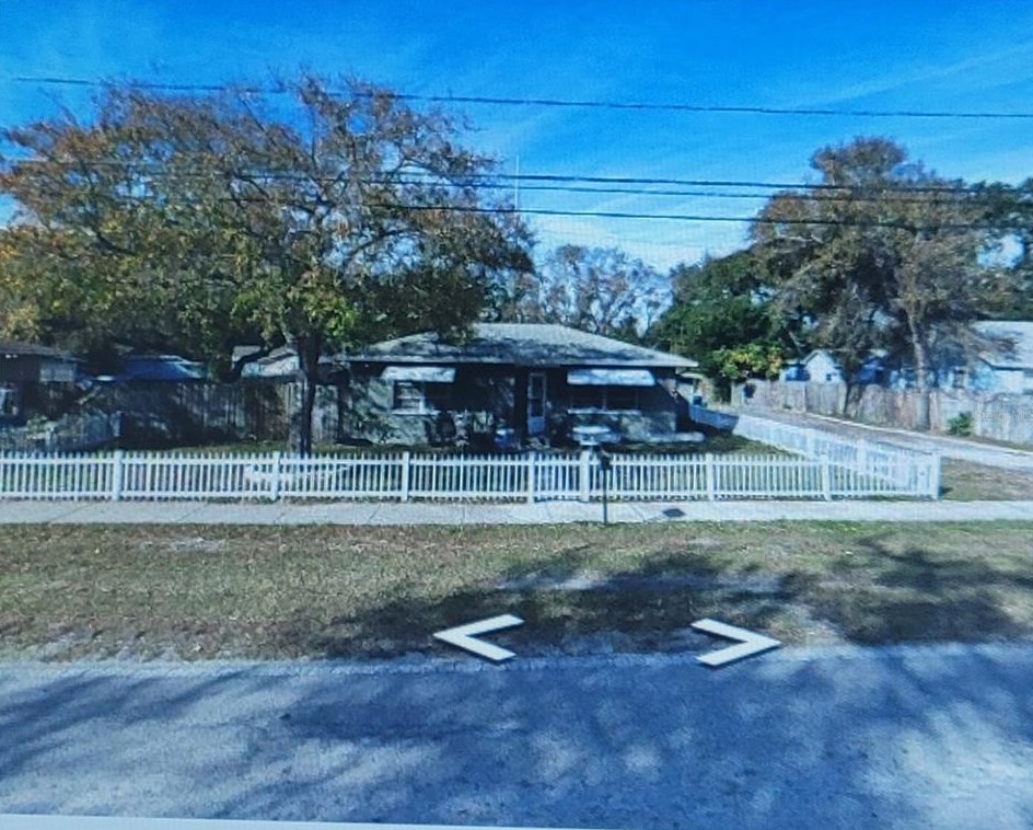 10883 70th Ave, Largo, FL 33772-6304