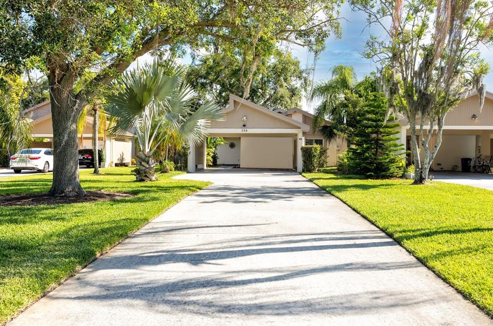 130 Eric Ct, Oldsmar, FL 34677-2209