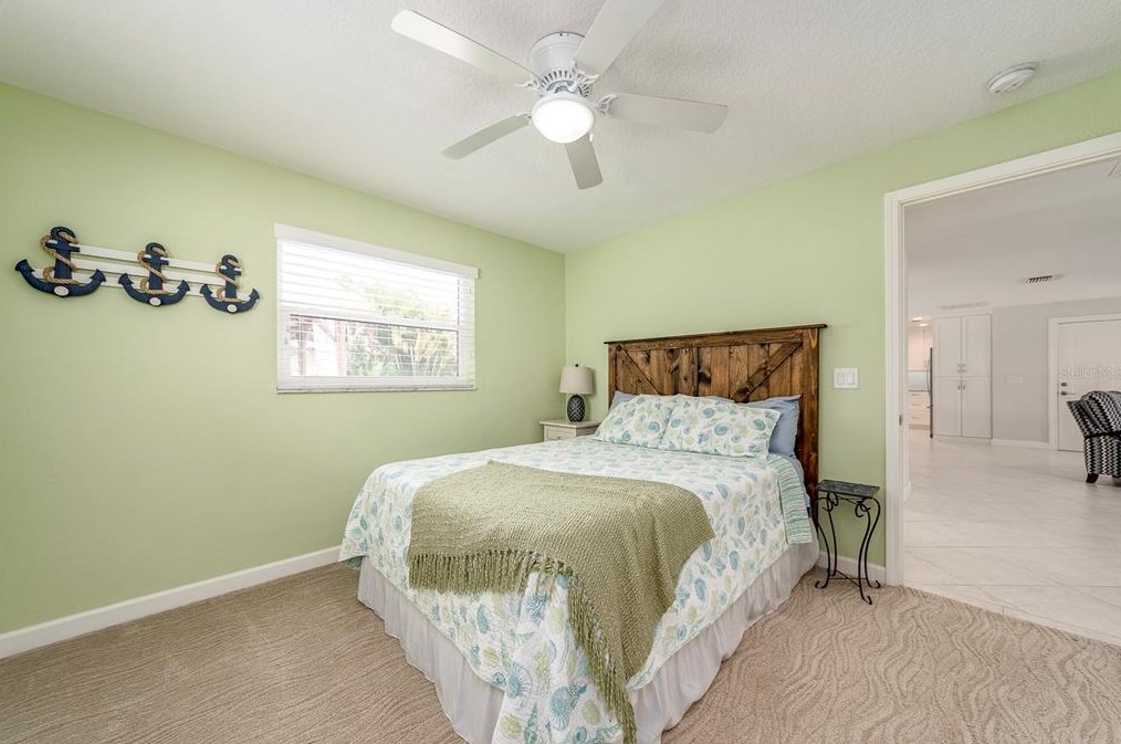 11233 142 Way, Largo FL  33774-4423 exterior