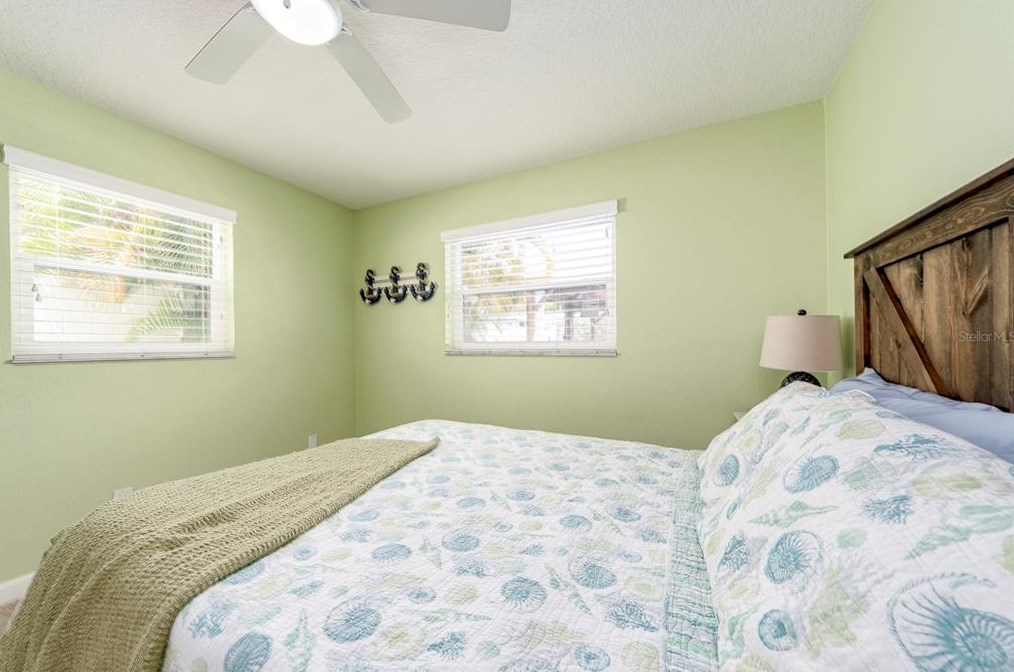 11233 142 Way, Largo FL  33774-4423 exterior