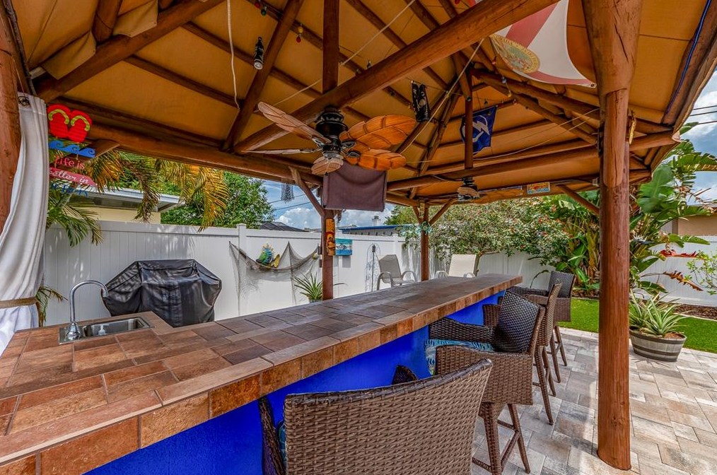 11233 142 Way, Largo FL  33774-4423 exterior