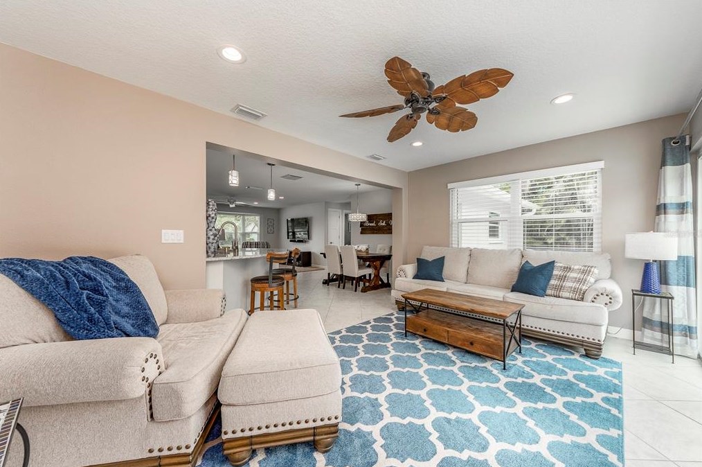 11233 142 Way, Largo FL  33774-4423 exterior