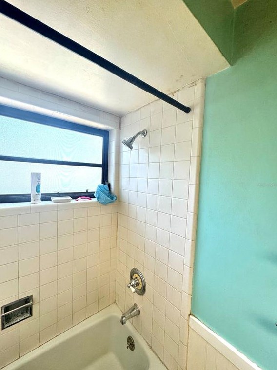 705 Wild Oak Ln, Palm Harbor FL  34683-3033 exterior