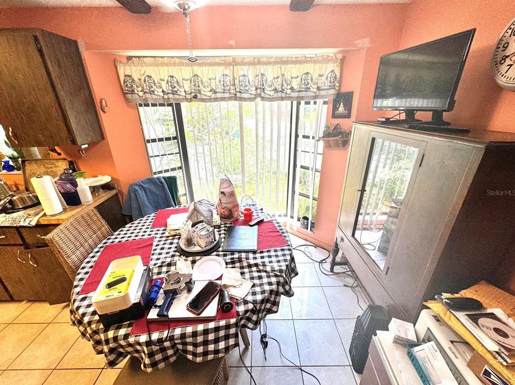 705 Wild Oak Ln, Palm Harbor FL  34683-3033 exterior