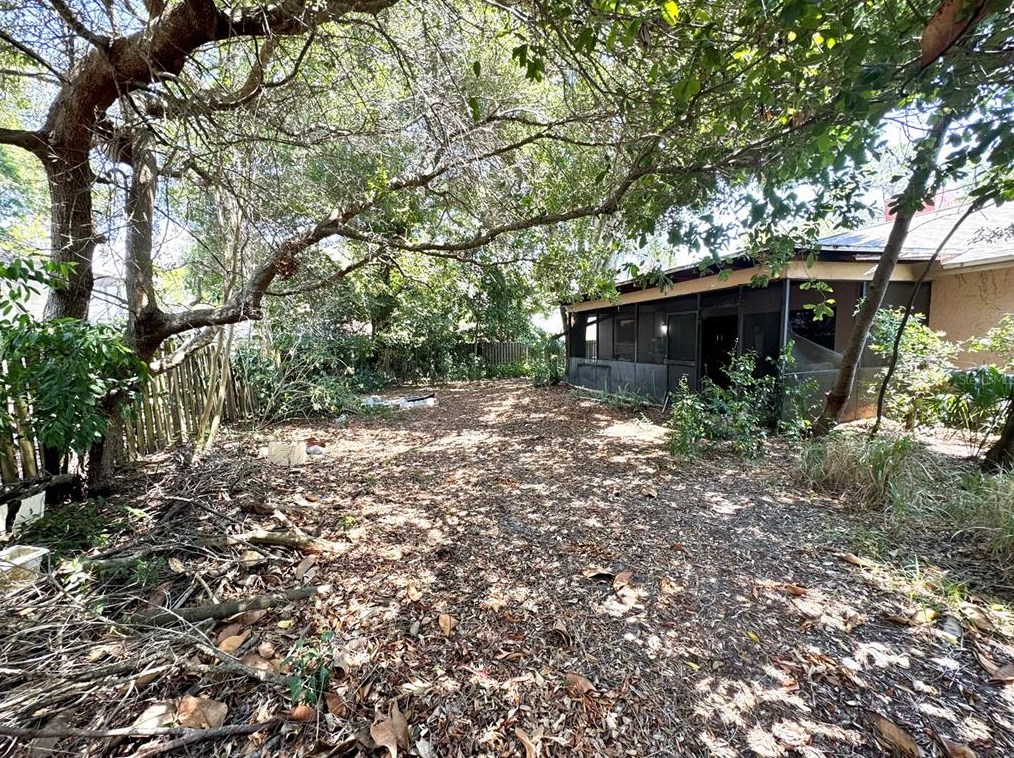 705 Wild Oak Ln, Palm Harbor FL  34683-3033 exterior