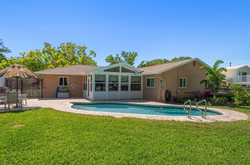 12903 Mia Cir, Largo FL exterior