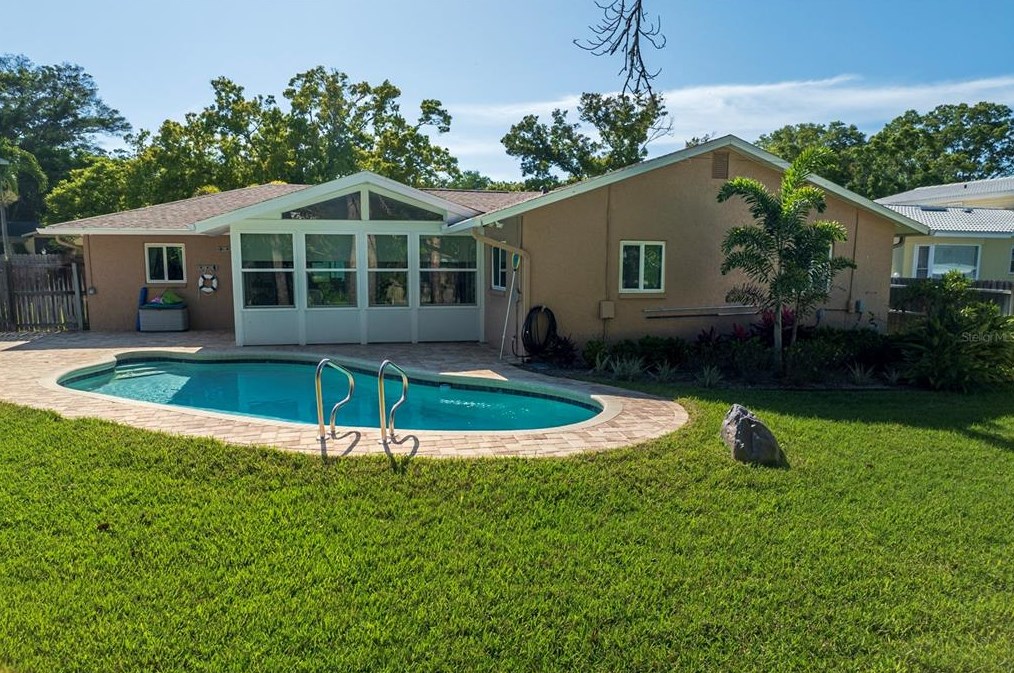 12903 Mia Cir, Largo FL exterior