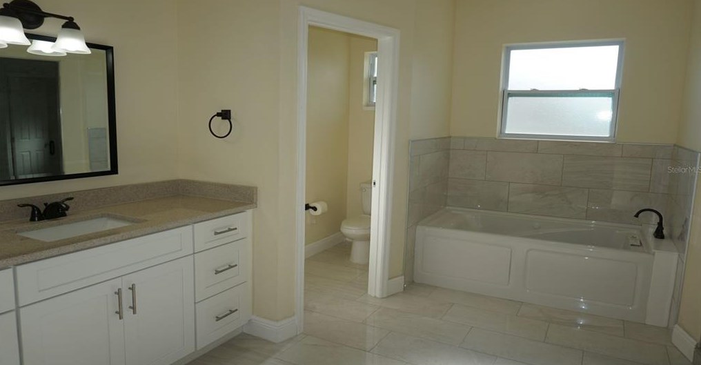 6015 82nd Ave, Pinellas Park FL  33781-1434 exterior