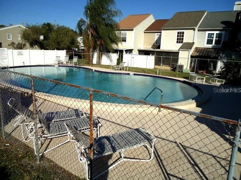 6681 121st Ave, Largo, FL 33773-3520