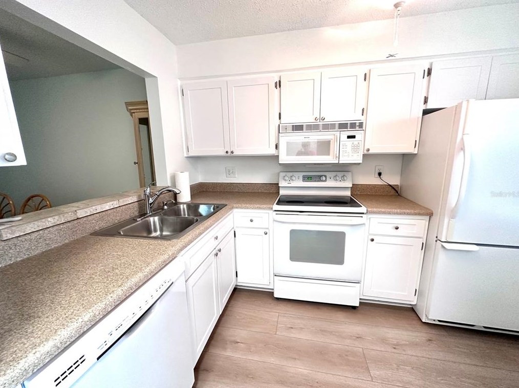 13713 Mission Oaks Blvd, Largo, FL 33776