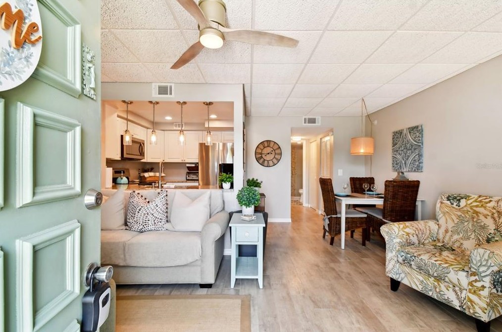 1250 S Pinellas Ave #704, Tarpon Springs, FL 34689