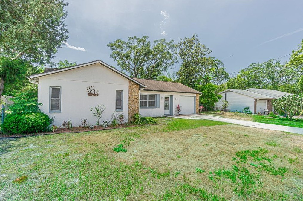 5460 Alderwood St, Brooksville, FL 34606