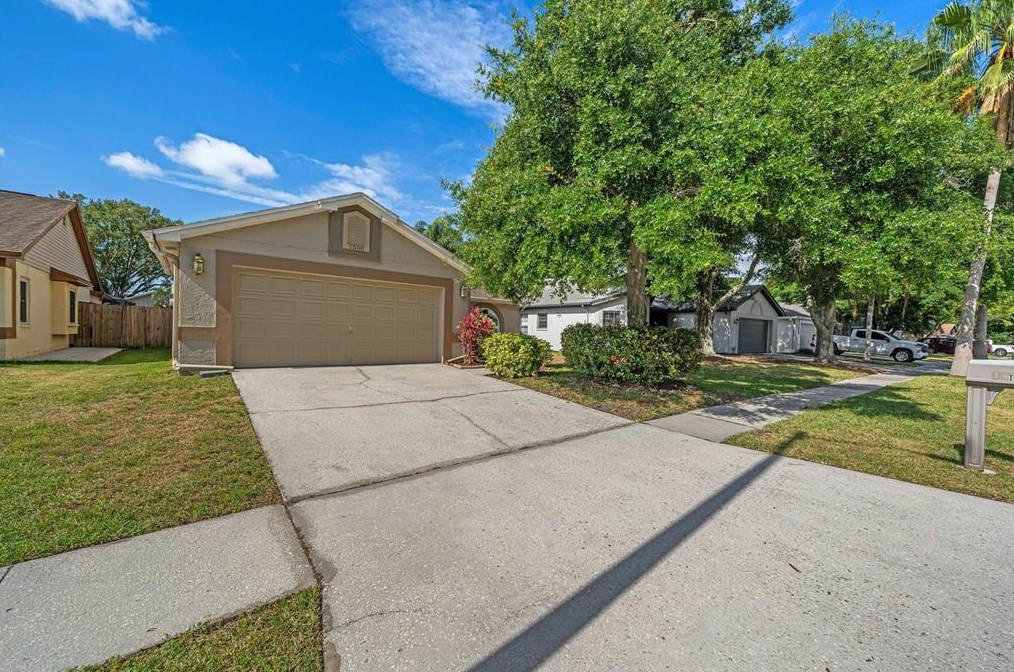 1508 Attleboro Ln, Brandon, FL 33511-1808