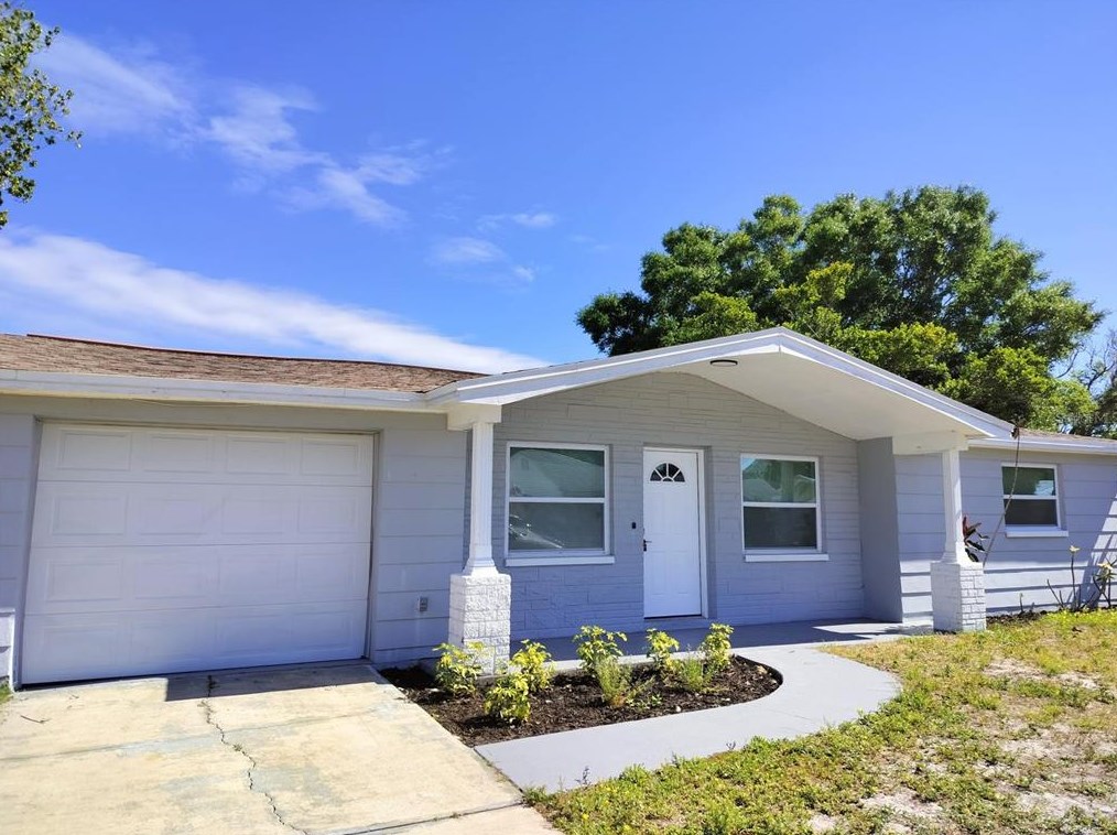 3111 Fairmount Dr, Tarpon Springs, FL 34691-4852