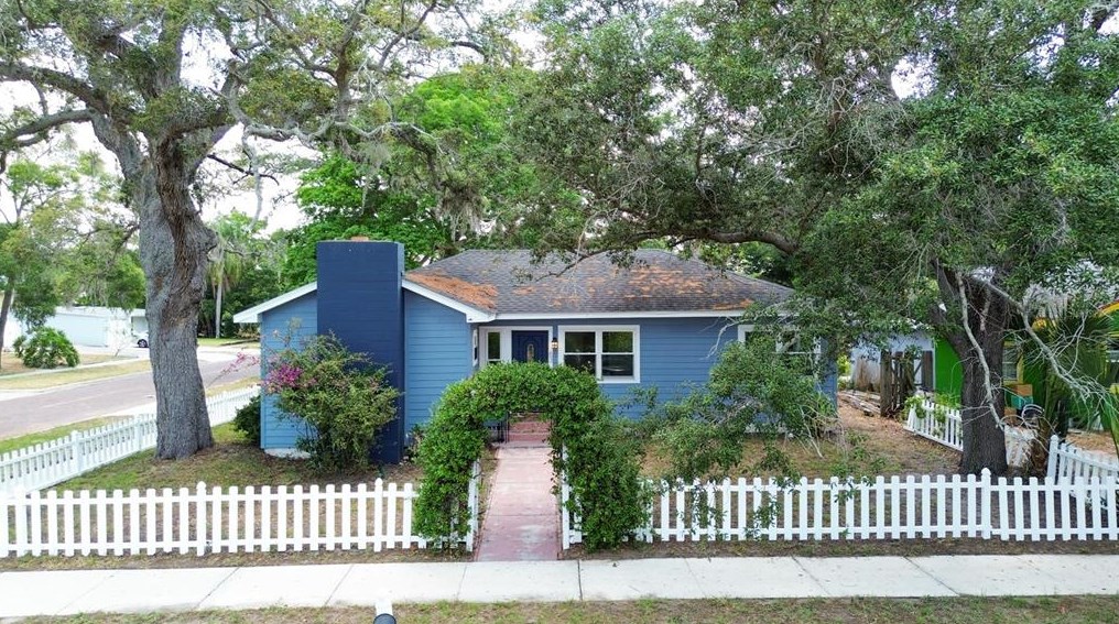 63 Highland Ave, Dunedin, FL