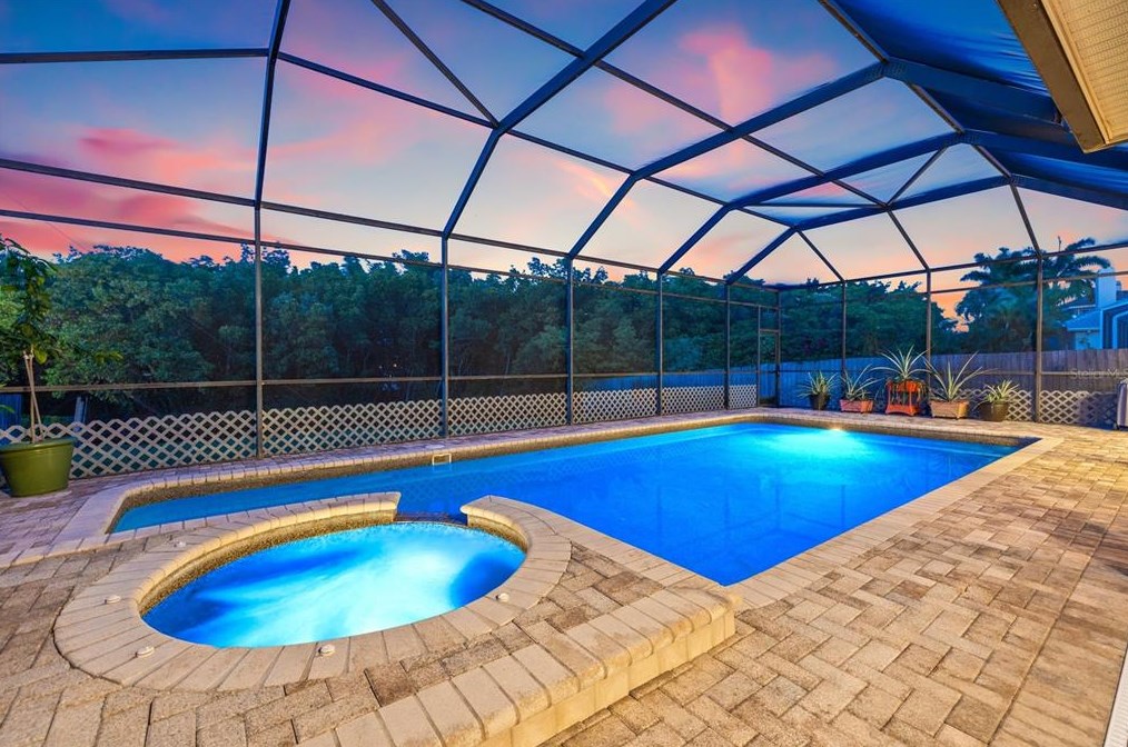 1191 Darlington Oak Dr, Saint Petersburg, FL 33703-6314