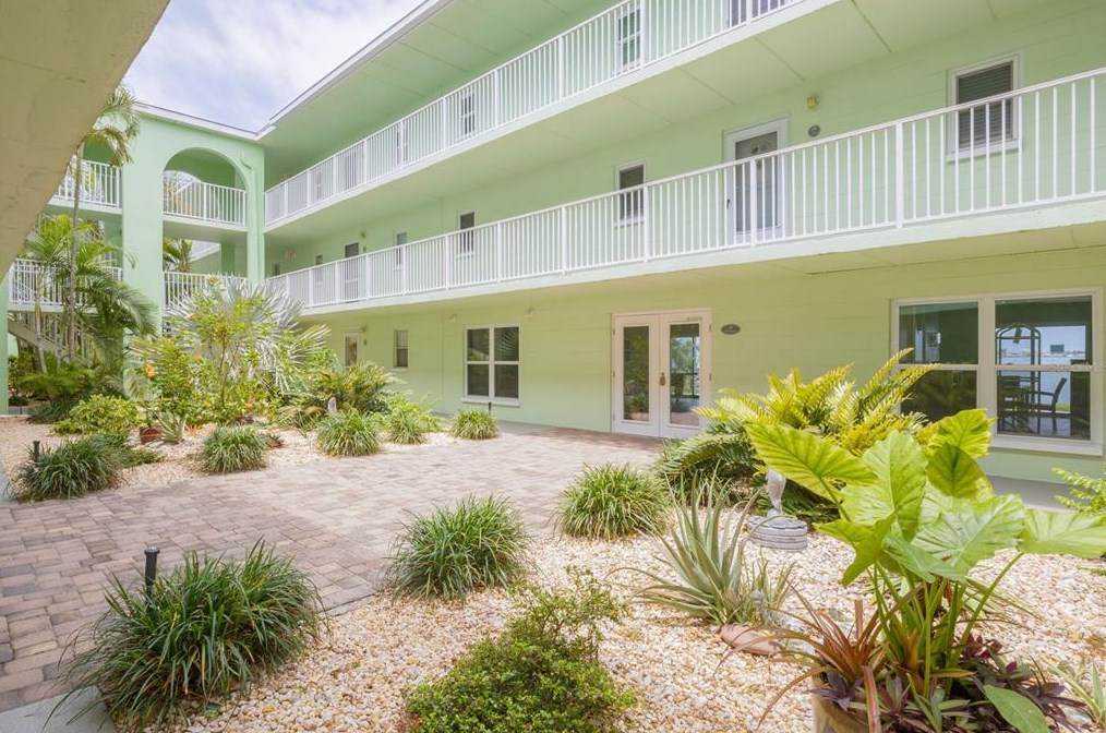 464 N Paula Dr #222, Dunedin, FL 34698