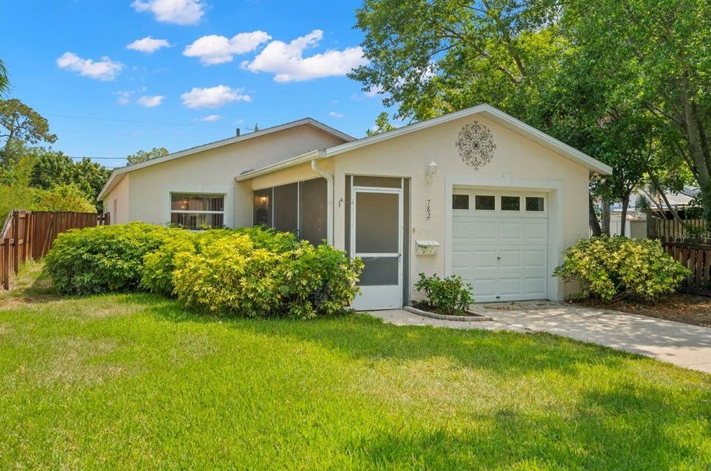 782 50th Ave N, Saint Petersburg, FL 33703