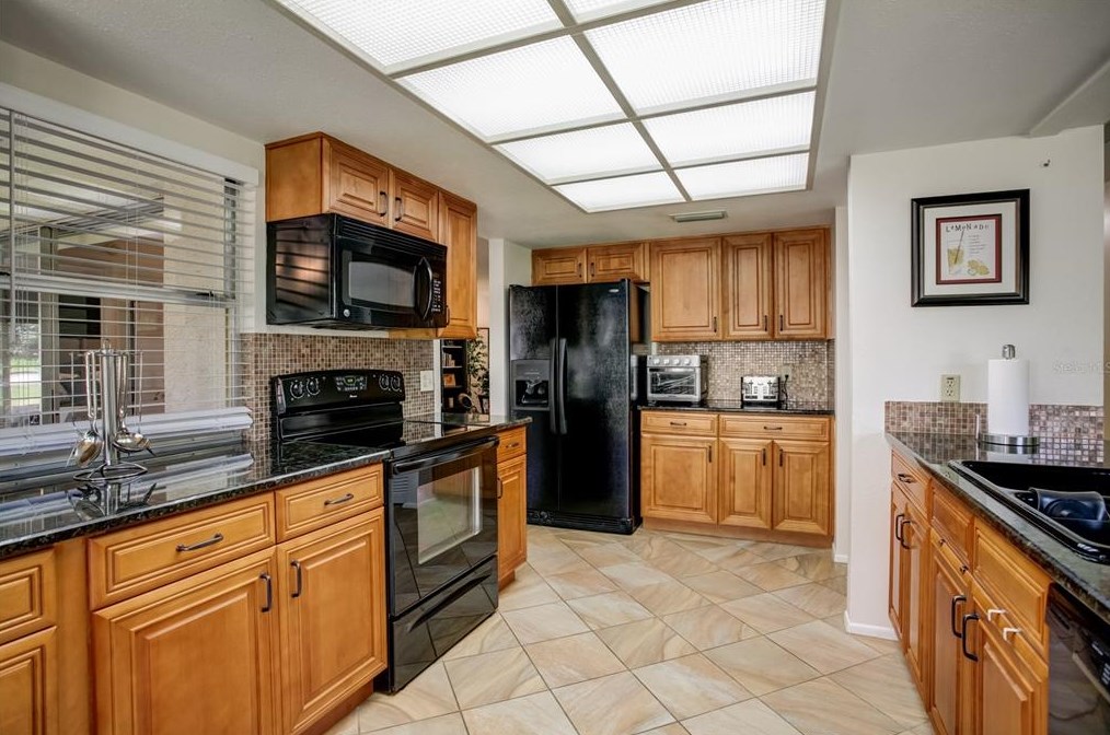 2273 Grandfather Mtn, Brooksville FL  34606-7011 exterior