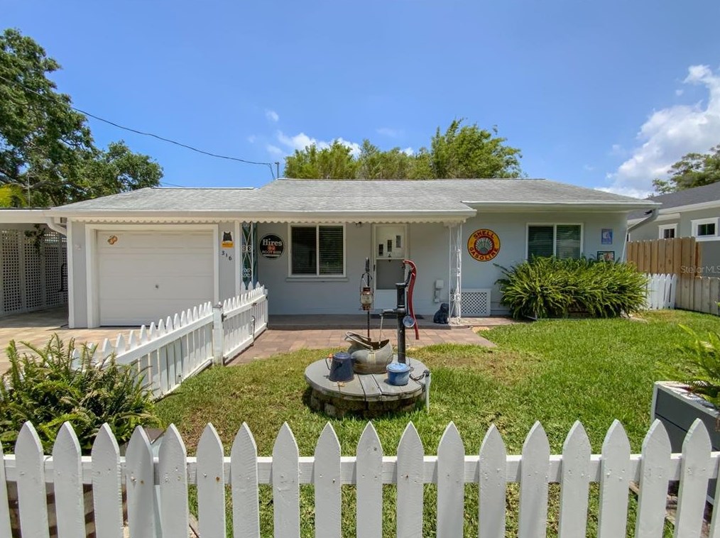 316 Albert St, Dunedin, FL 34698